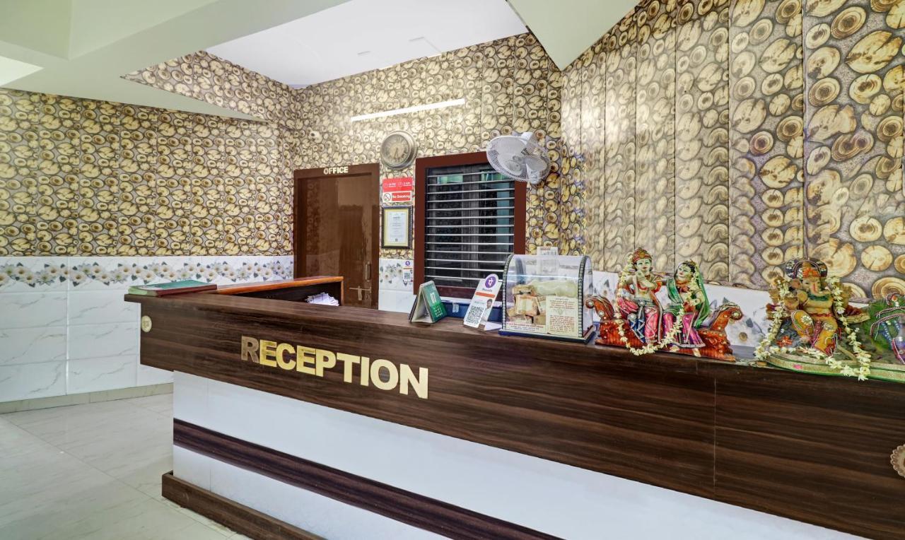 Hotel Pragati Palace Mathura Exterior photo