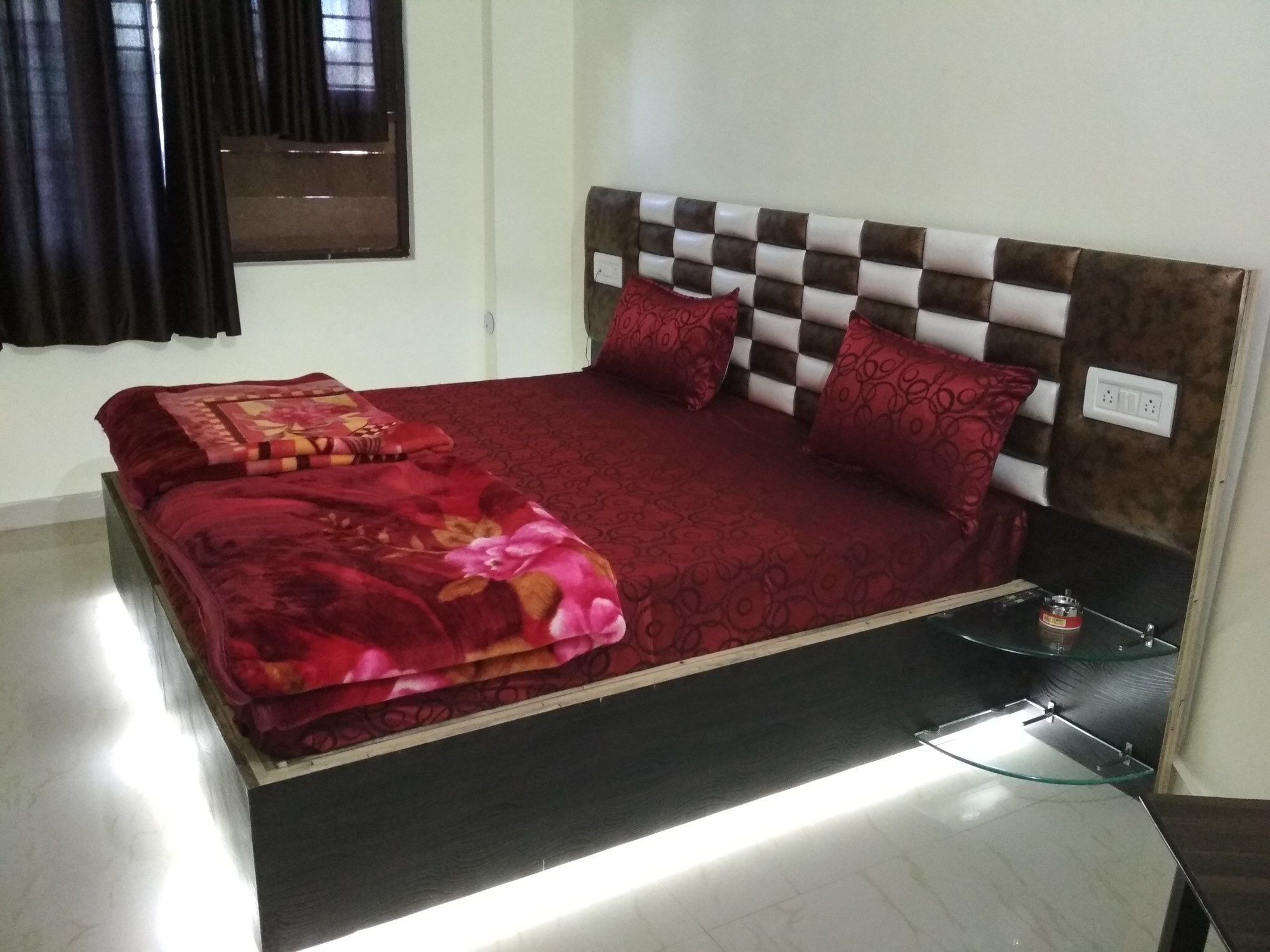 Hotel Pragati Palace Mathura Exterior photo
